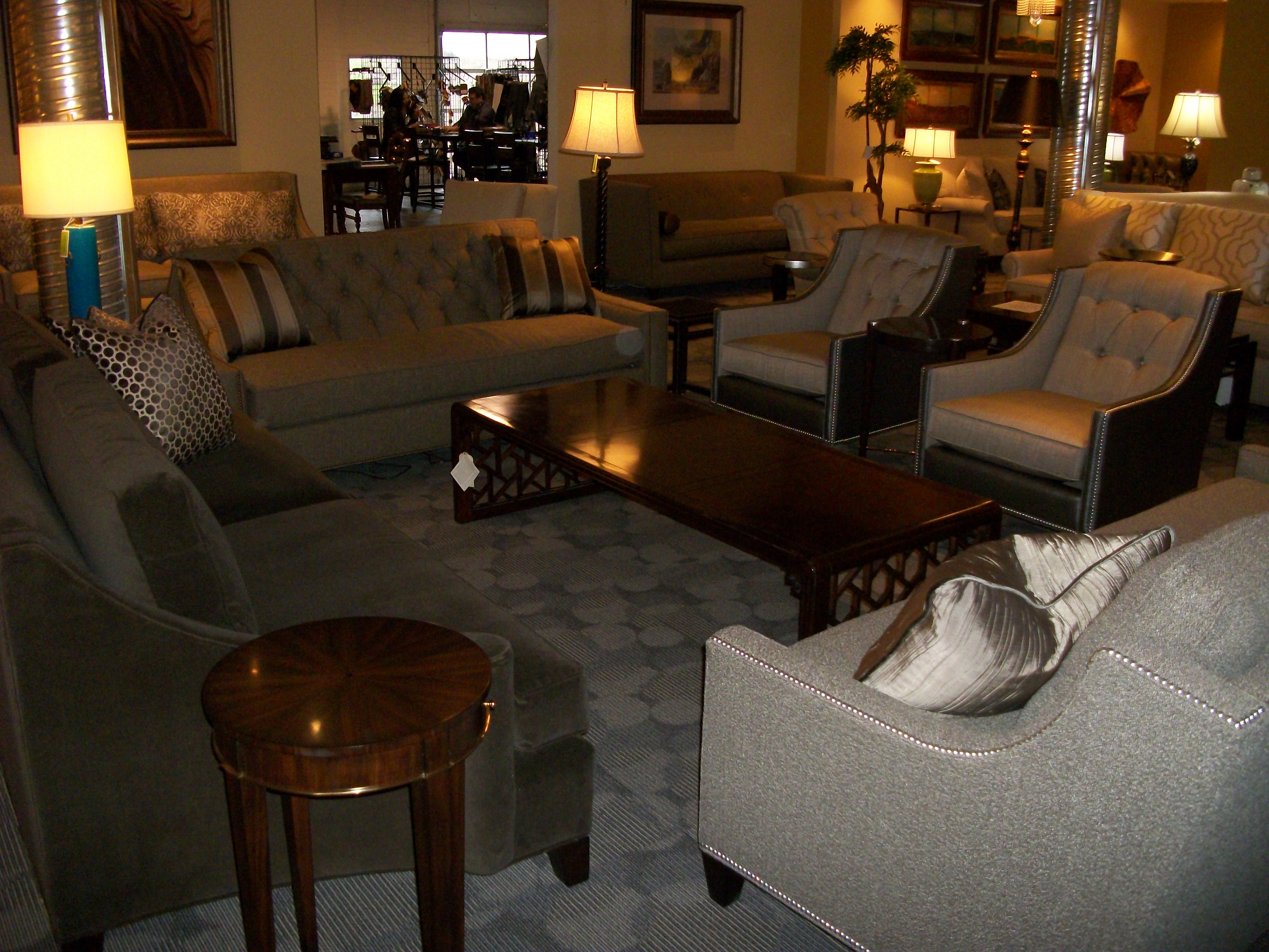 About wholesale furniture resource Spiffy Stuff